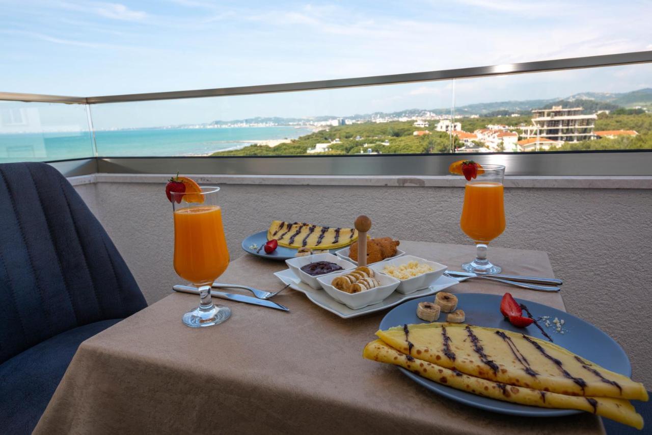 Merar Hotel Голем Екстериор снимка