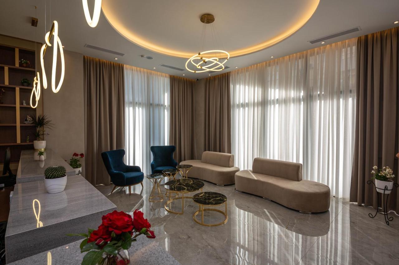 Merar Hotel Голем Екстериор снимка