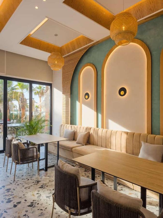Merar Hotel Голем Екстериор снимка